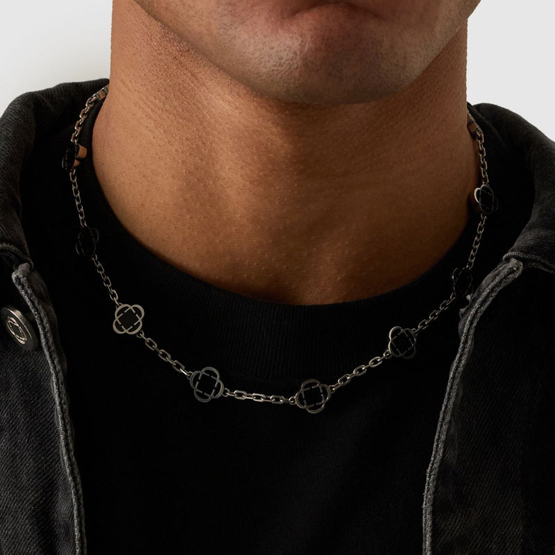 Onyx Clover Stone Necklace (Silver)